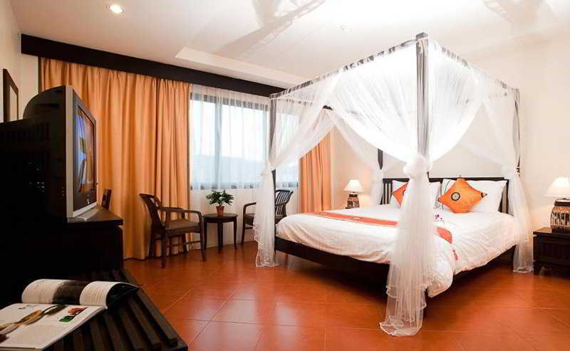 La De Bua Hotel Patong Zewnętrze zdjęcie