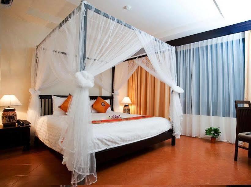 La De Bua Hotel Patong Zewnętrze zdjęcie